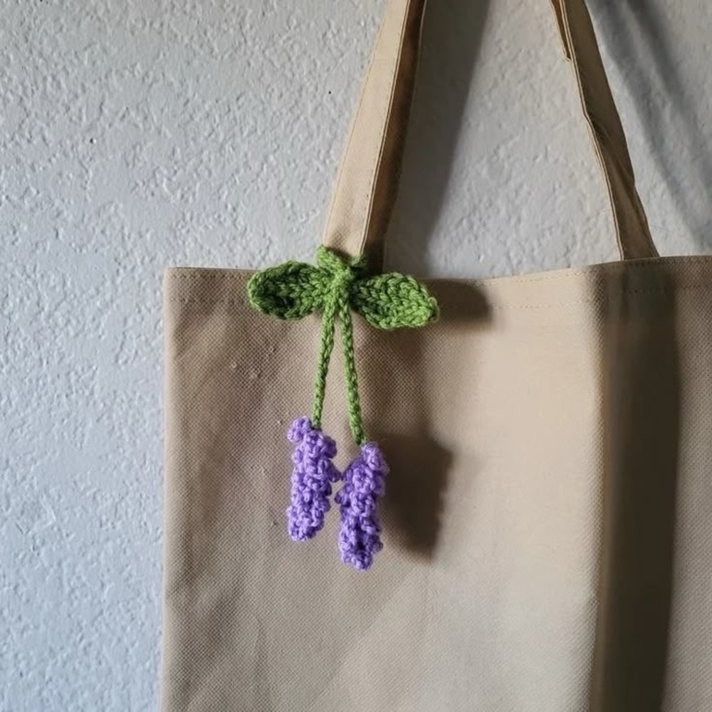 White Star Charm - Picture 4 of 4